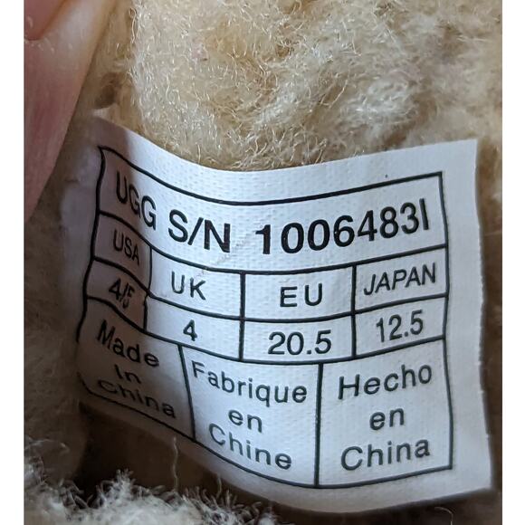 Ugg Baby Leather Moccasin Booties with Pink Bow Accent Size 4/5 - Picture 6 of 6